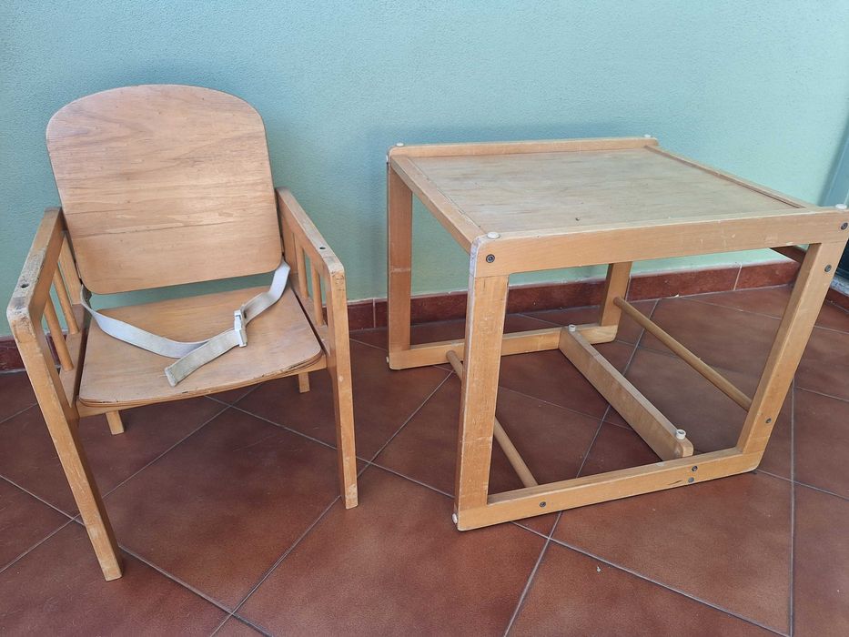 Cadeira de papa vs secretária com cadeira