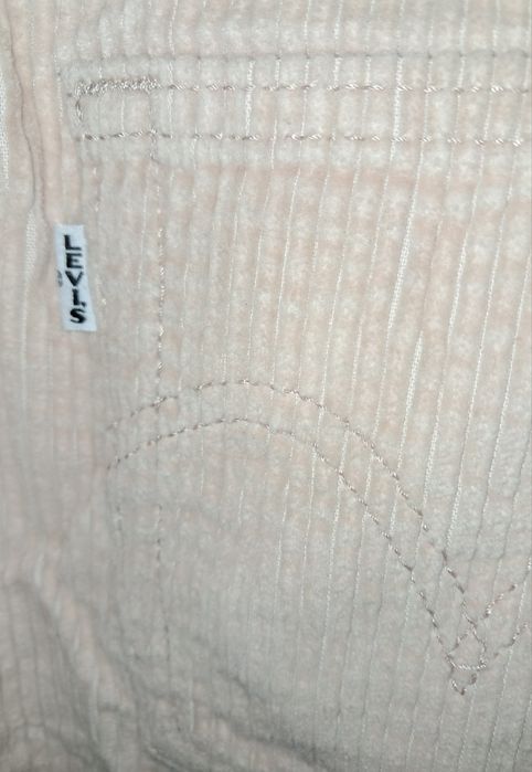 Calças Levi Stauss 27 beje