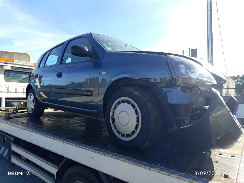 Para peças Renault Clio 1.4 16V ano 2005