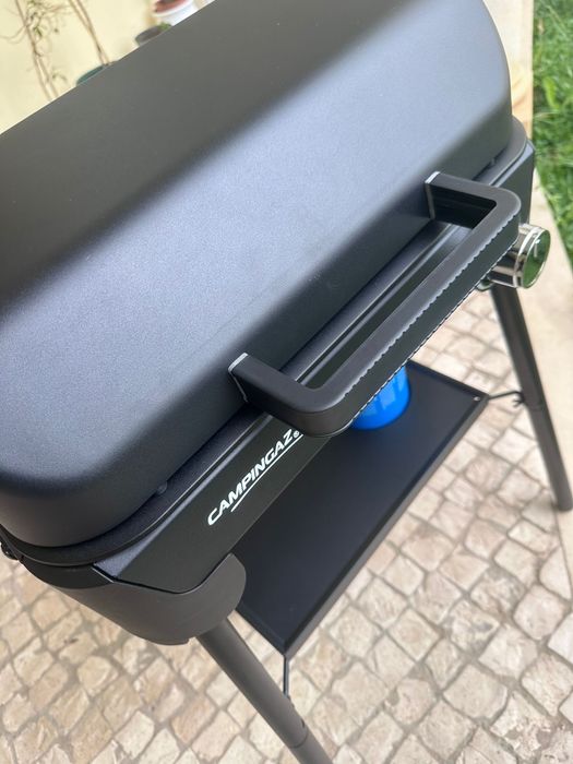 Churrasqueira Campingaz Tour & Grill CV Plus