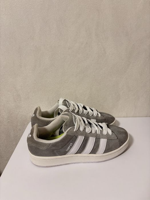 Продам чоловічі сірі кросівки оригінальні  Adidas Campus 41 ,5 р.( 27 см)