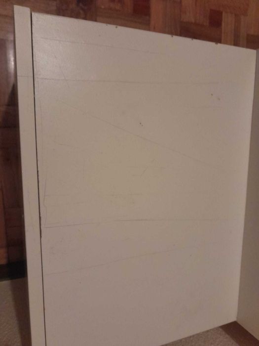 Móvel ikea cubos com caixas cor de rosa