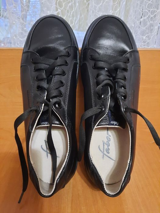 Чоловічі туфлі бренду Faber