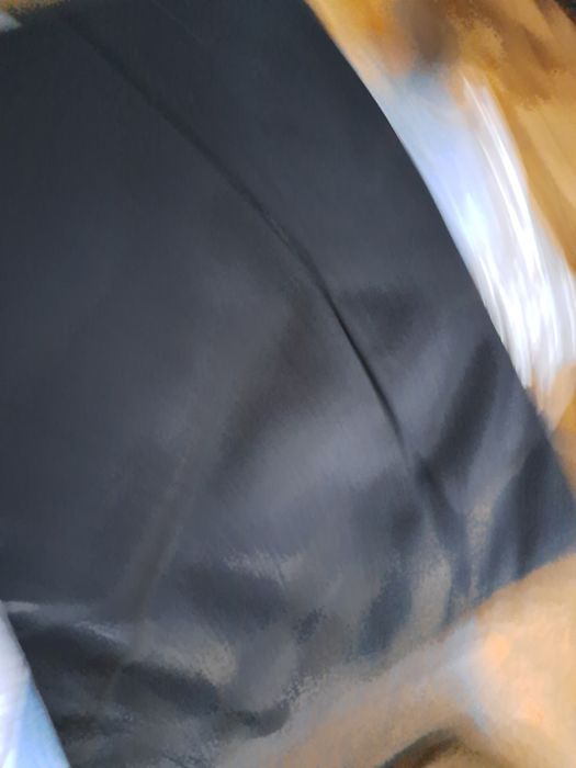 Czarna torba do laptopa