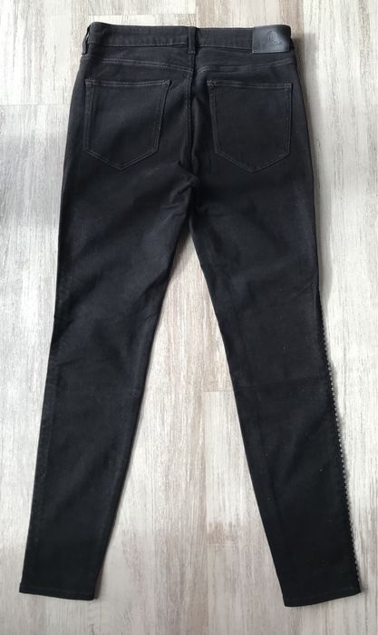 Calças pretas com peças prateadas na lateral novas (Massimo Dutti, 40)