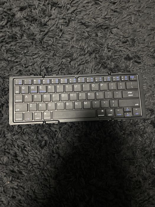 Klawiatura na bluetooth i myszka na usb pudełko otwarte ale nie urzywany