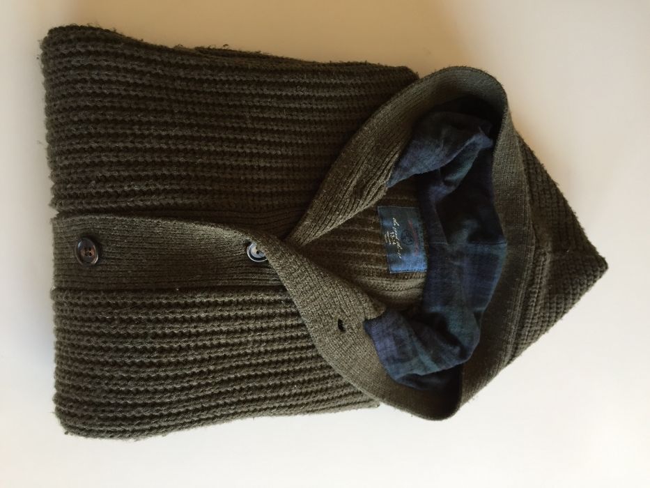 Casaco malha com carapuço