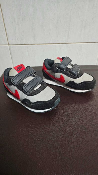 Sapatilhas / Ténis Nike MD VALIANT N°22