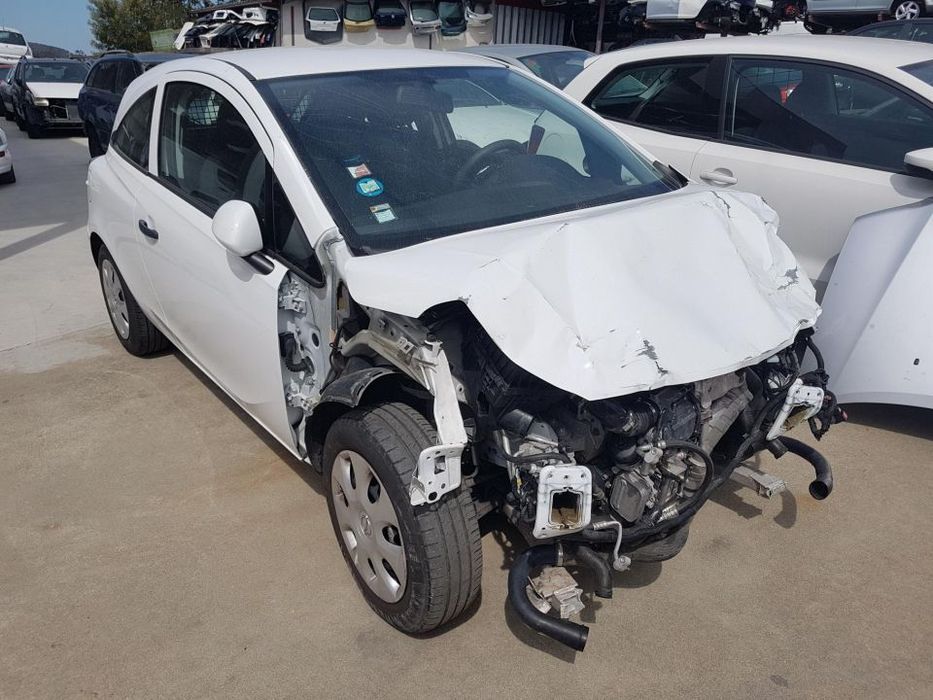 Opel Corsa 2017 para peças