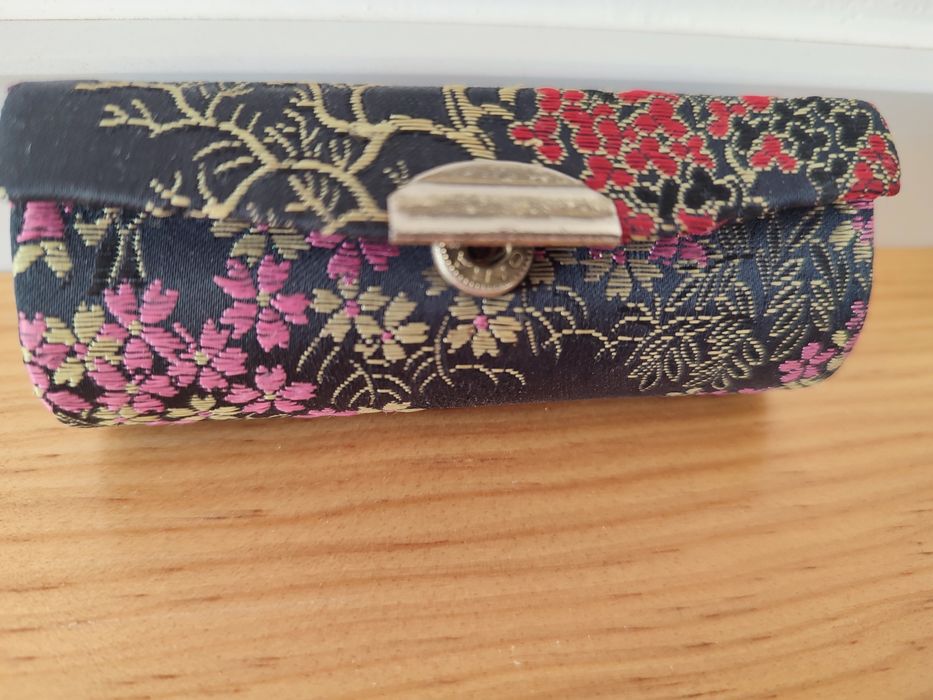 Porta batom com espelho