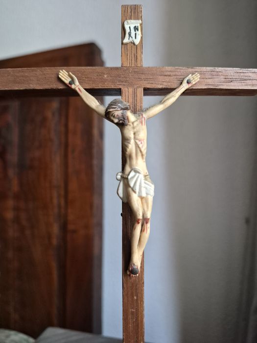 Crucifixo de madeira