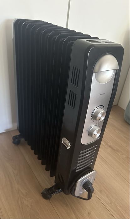 Aquecedor a óleo Equation com tampa traseira 2900W Turbo preto