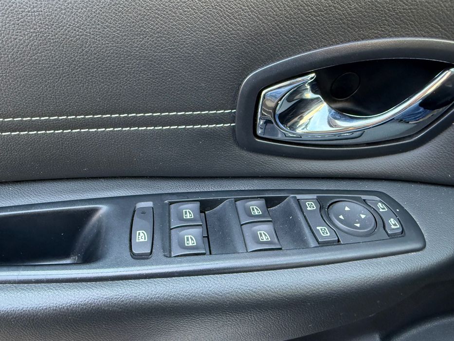 Renault Scénic dCi Automatico Bose (2016) – 106.000 km
