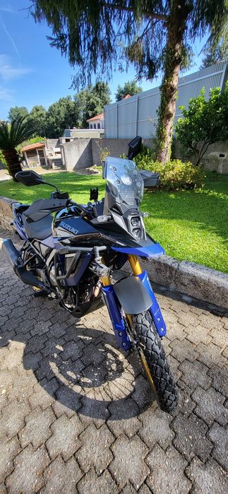 Vendo suzuki v-strom 800de