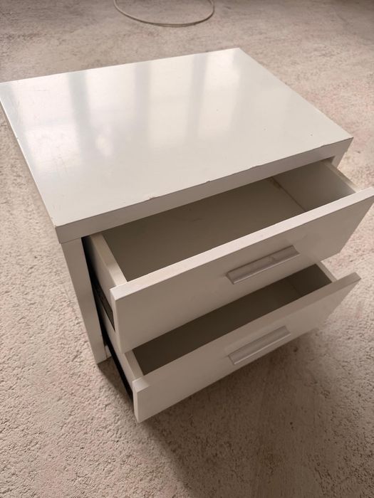 Cómodas  com 2 gavetas