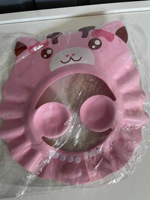 asortyment, akcesoria, kapelusze, pojemniki, zabawki 100 kg