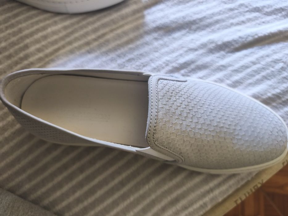 Sapatos em pele tamanho 40.5 marca shoepassion