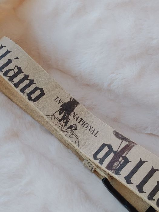 Шкіряний ремінь John Calliano(газетний принт)