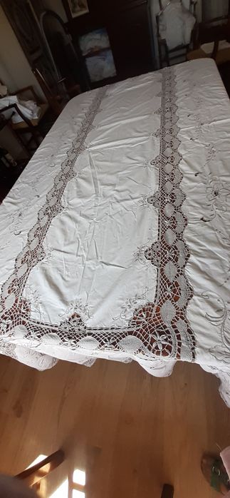 Magnífica Toalha Veneziana Nova