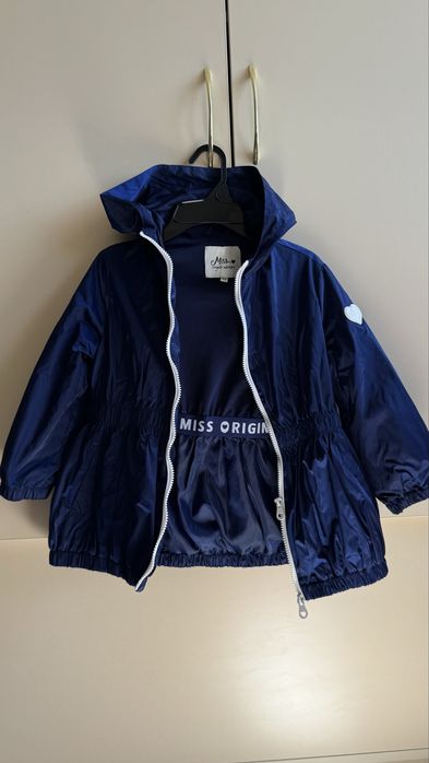 Куртка, вітровка для дівчинкм 5р. 110р