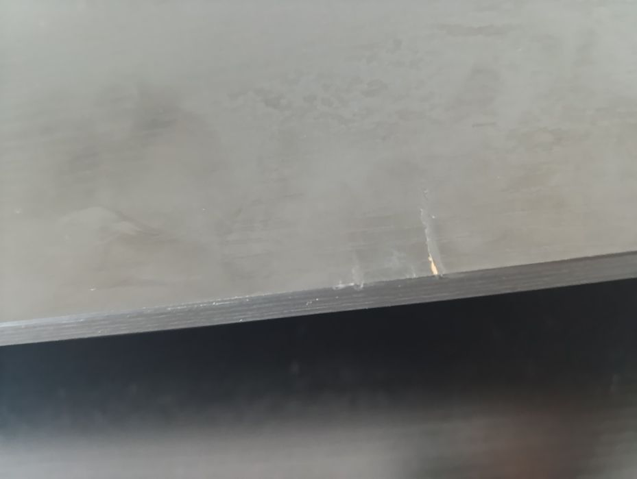 Czarna komoda materiałowa z 8 szufladami