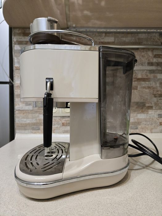 Кавоварка Delonghi Icona Vintage (15bar)