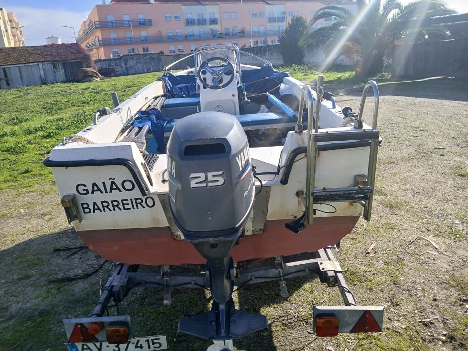 Motor Yamaha 4 tempos de  25cv