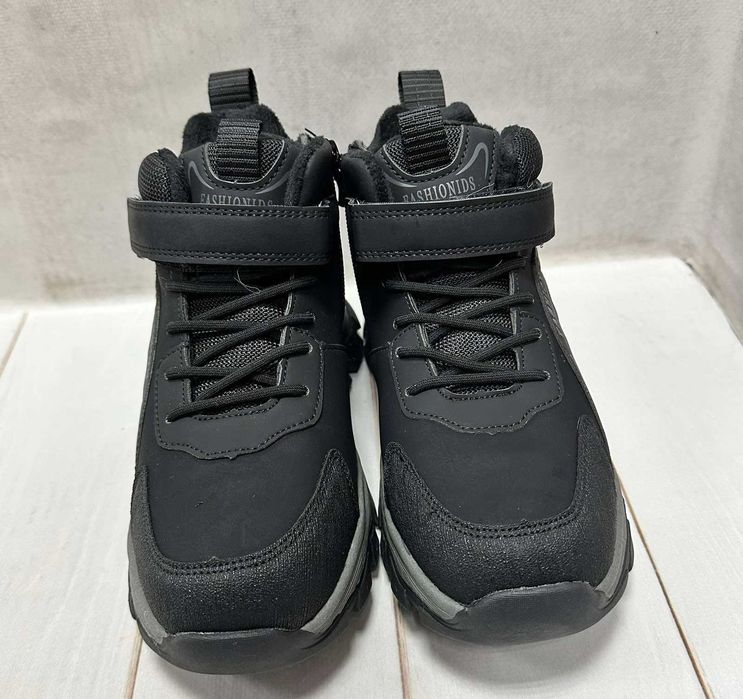 Зимові дитячі кросівки для хлопчика  на овчині  Lilin 34-37 чорні