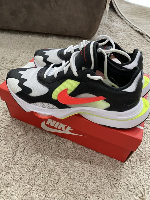 Nike кроссовки  оригинал.