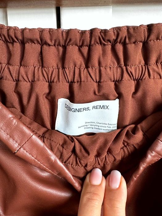 DESIGNERS REMIX__Czekoladowa spódnica midi XS/34