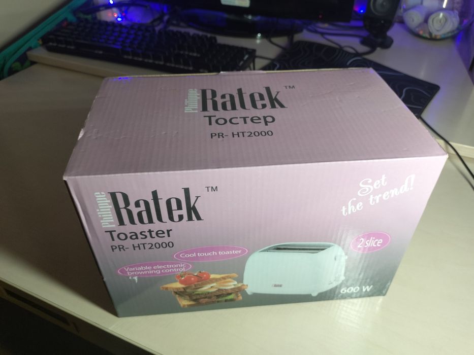 Тостер Ratek PR-HT2000.