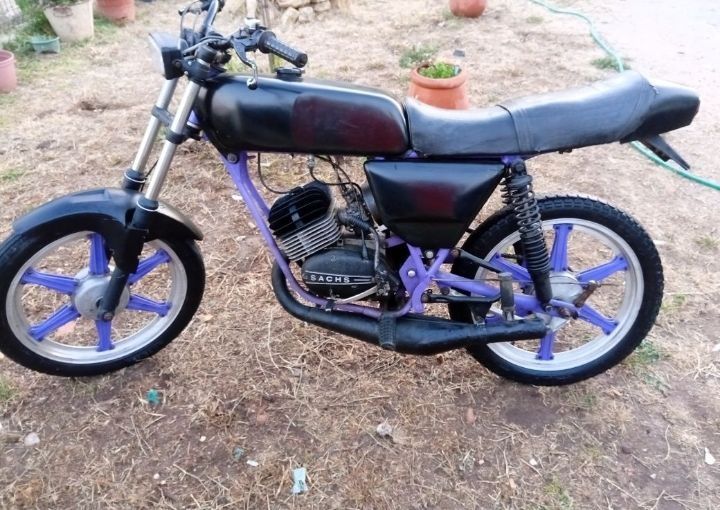 Troco Suzuki RM 250 ou macal tr 50 com motor Sachs