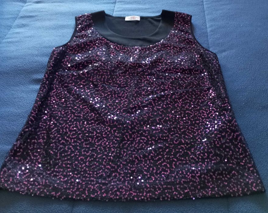 Blusas; leggings e echarpe