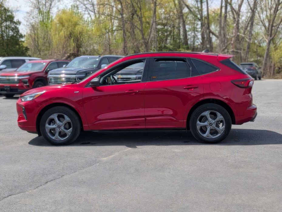 Ford Escape      2024