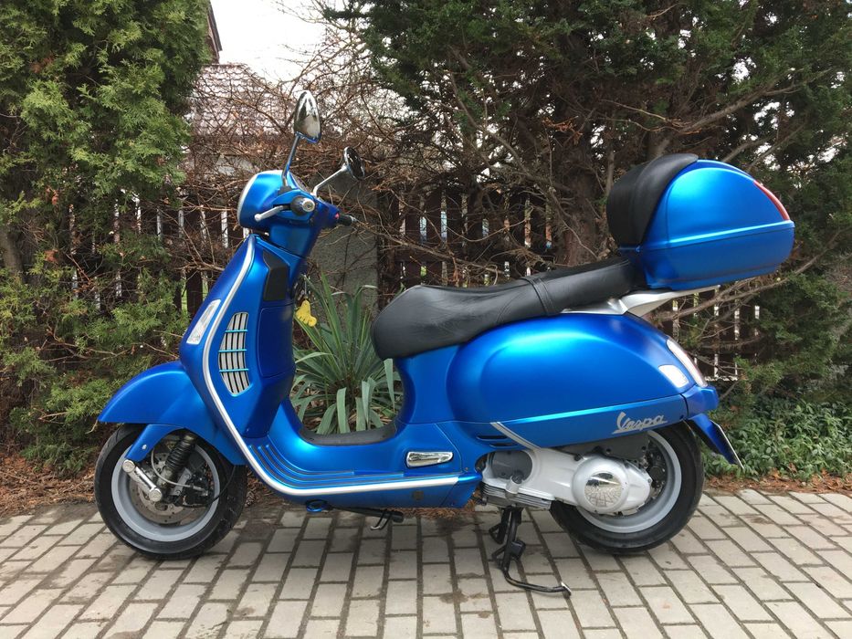Piaggio Vespa GTS 200/125 Kultowy Model, kufer     NOWA LOKALIZACJA