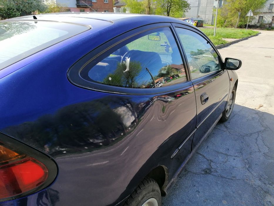 Mazda 323 1995 хетчбек