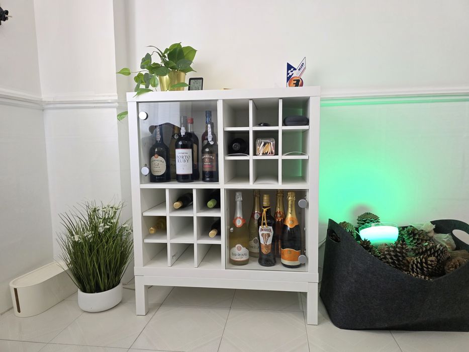 Estante IKEA KALLAX - Bar | 2 Vitrines + 2 Garrafeiras | Suporte Metal