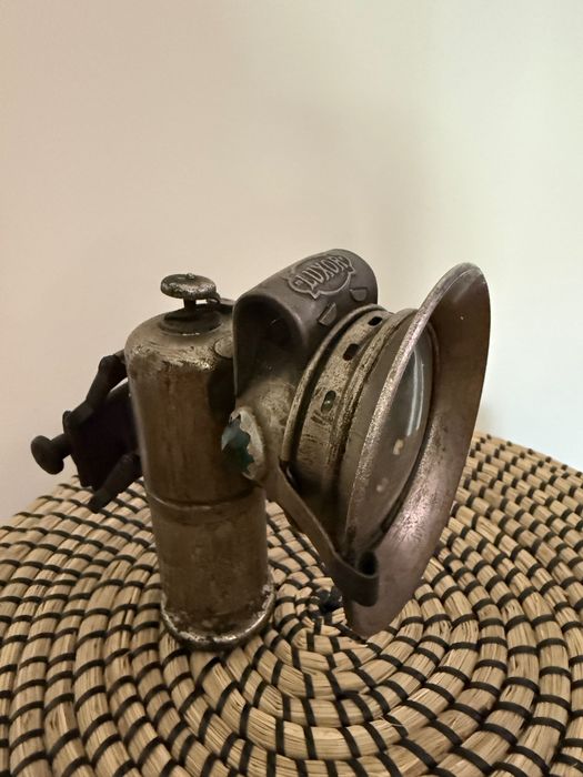 Farol antigo (carbureto) de bicicleta