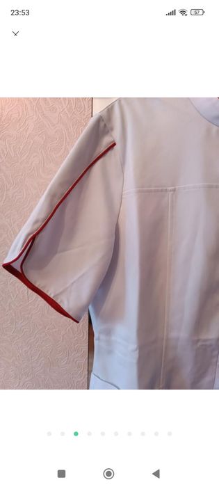 Жіноча медична куртка.