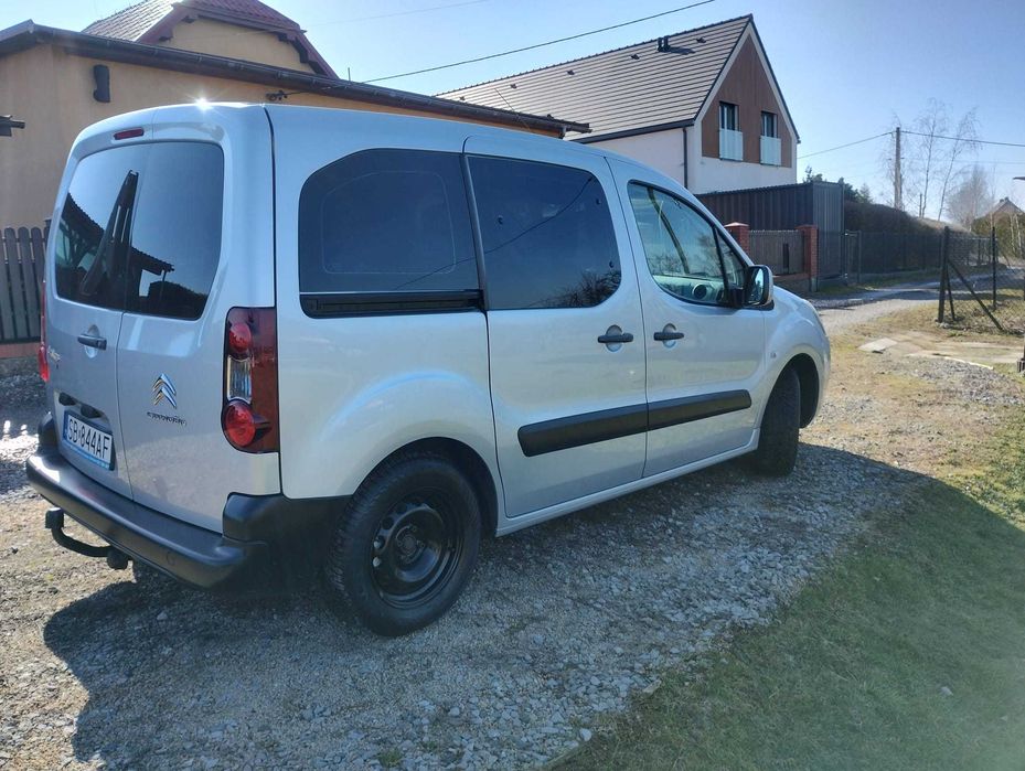 Sprzedam Citroena BERLINGO 1.6 VTI 120 km/88KW. 2014r
