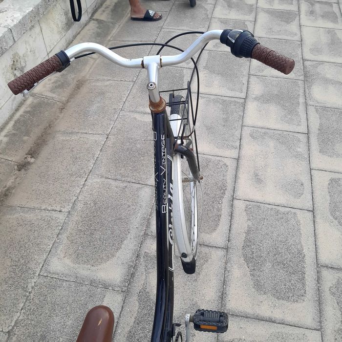 Bicicleta que parece antiga