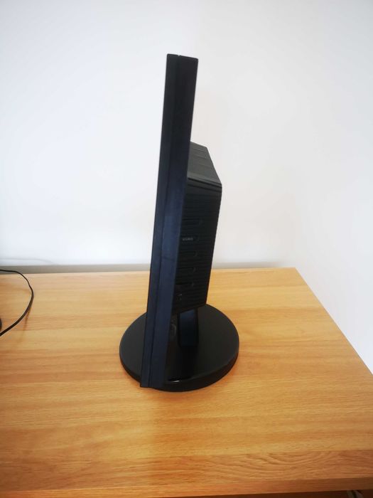 Vendo ecrã LG FLATION L1752TQ