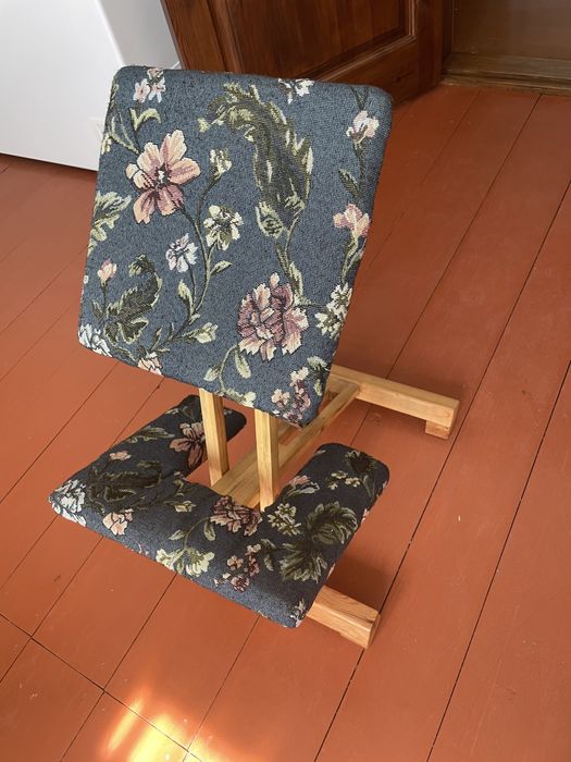 Коленный стул для осанки