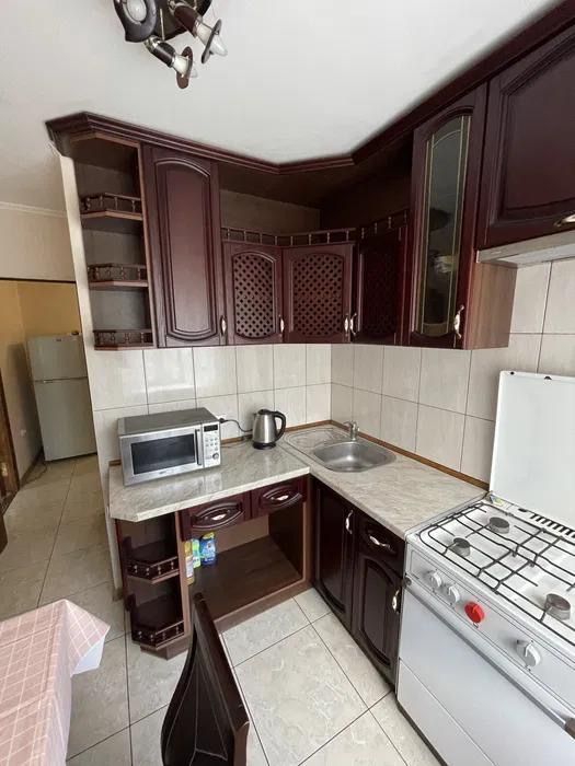 Продам 2 ком.кв в центре города .Проспект Соборный