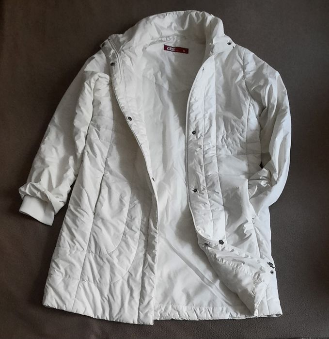 Женская куртка разм. М