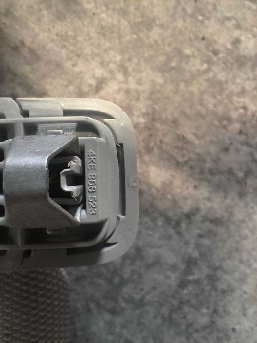 Козирьок сонцезахисний Audi E-Tron 4KE868524 / 4KE868523