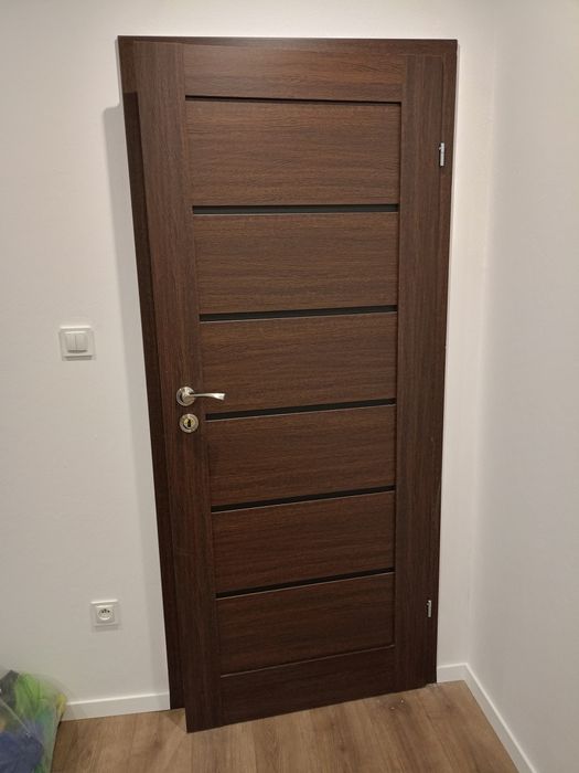 Nowe drzwi 80 lewe + ościeżnice regulowane