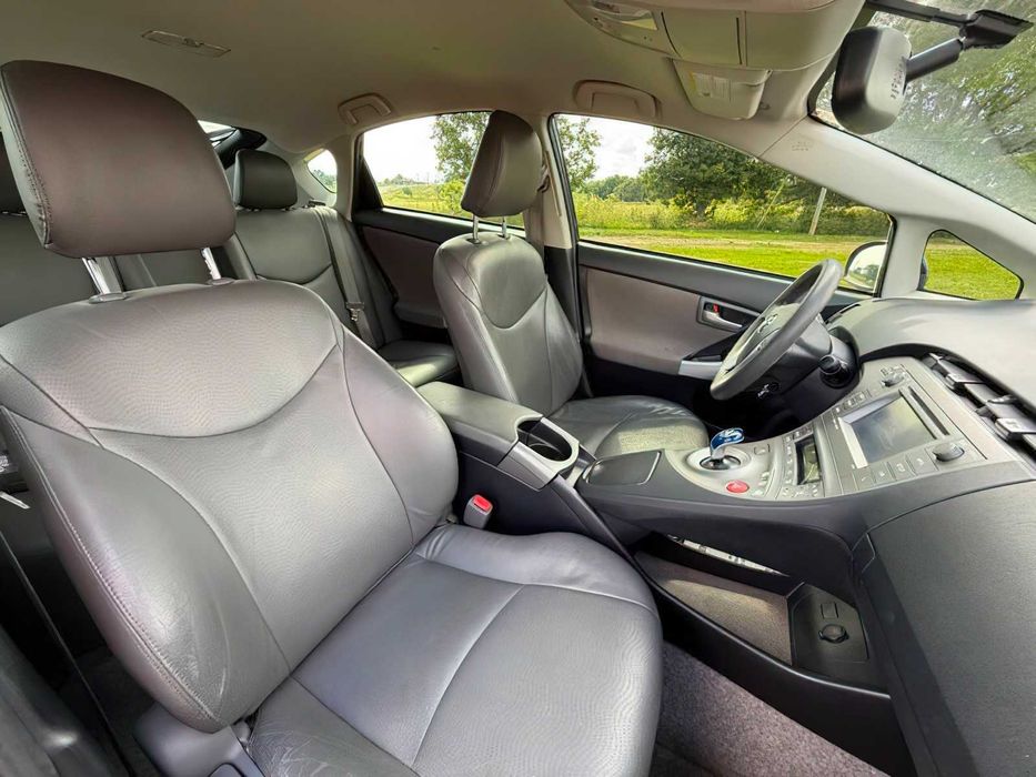Toyota Prius Three      2015