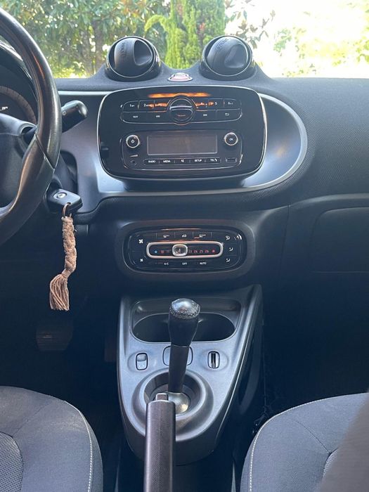 Smart Forfour caixa automática