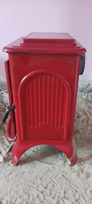 Piec żeliwny czerwony,,koza,,